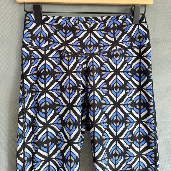 Aerie Offline Blue Geometric Print Leggings - Picture 4 of 5